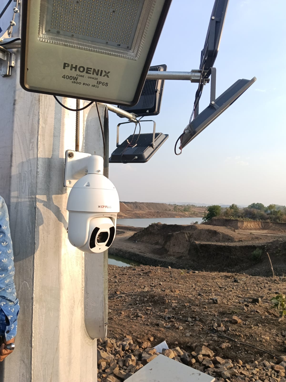 500 mtr Long-Range Solar PTZ Camera at Dam — No Power, No Problem — site photo 10